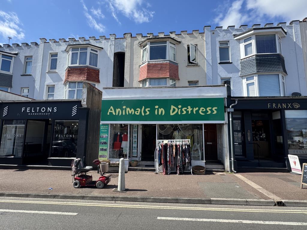 Lot: 24 - MIXED USE INVESTMENT - External view of the whole property